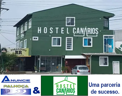 Imagem da fachada principal da empresa Hostel Canários